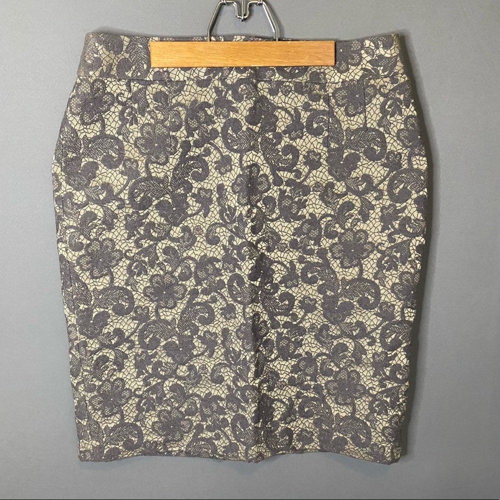 Classy Floral Embroidered Pencil Skirt